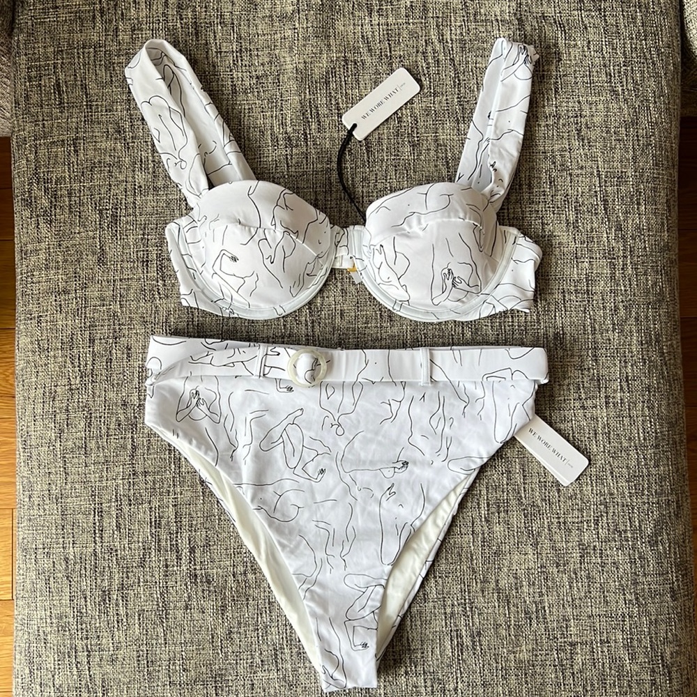 NWT WEWOREWHAT 2 piece bikini, never worn! Size L in silhouettes design